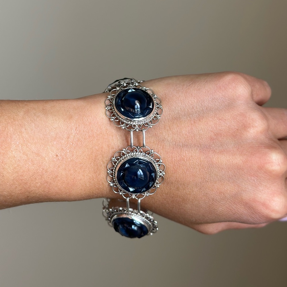 Ladies sterling silver bracelet